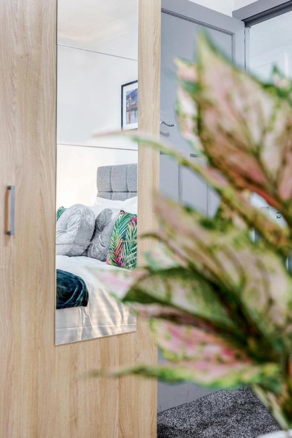 Heathrow 2-Bedroom Maisonette With Parking West Drayton  Exteriör bild