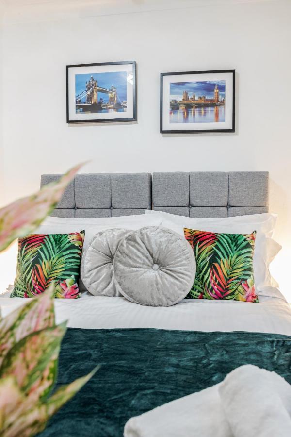 Heathrow 2-Bedroom Maisonette With Parking West Drayton  Exteriör bild