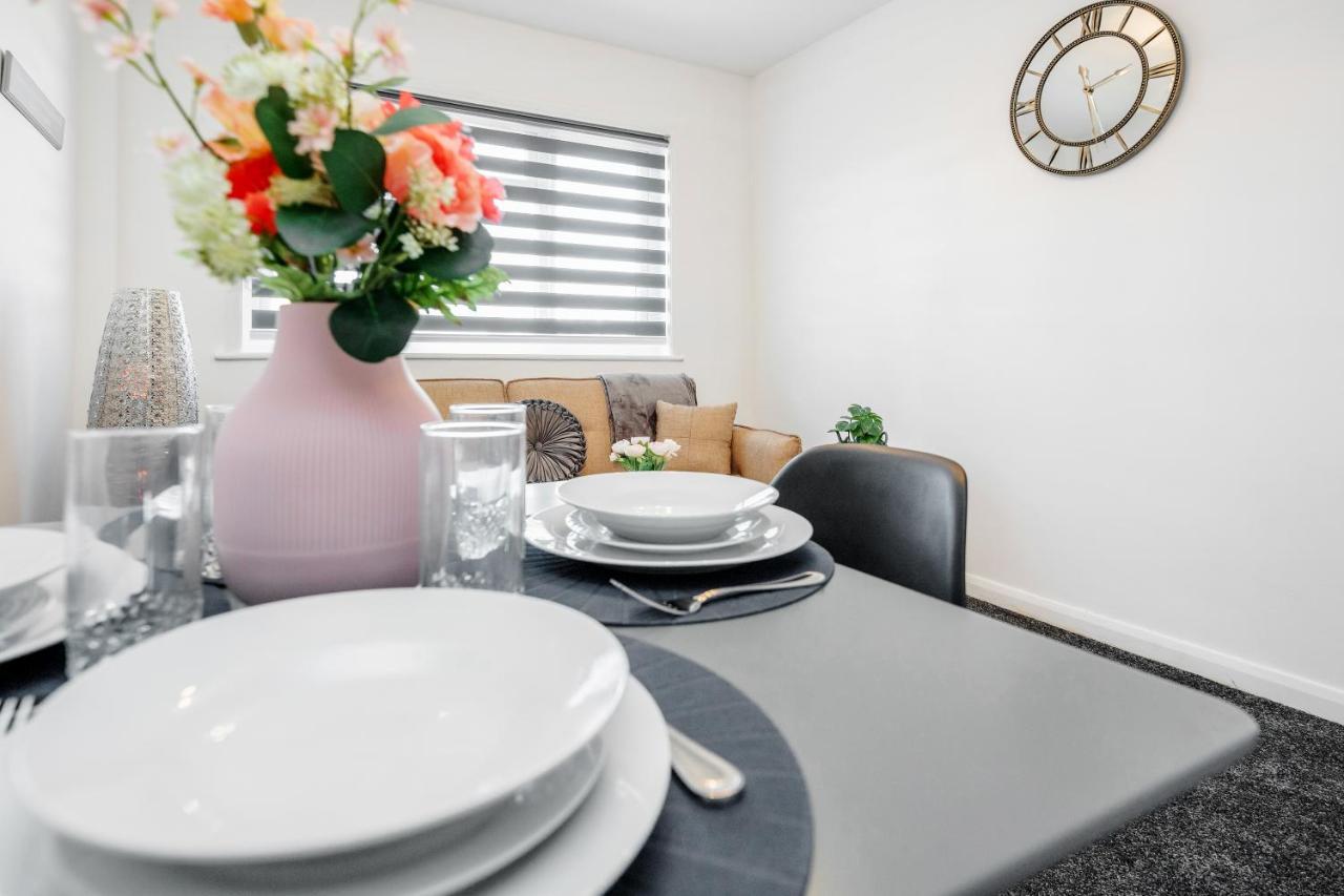 Heathrow 2-Bedroom Maisonette With Parking West Drayton  Exteriör bild