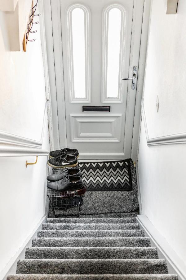 Heathrow 2-Bedroom Maisonette With Parking West Drayton  Exteriör bild